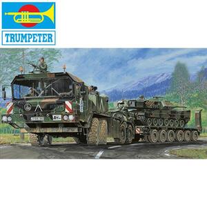 트럼페터 1/35 Faun elefant panzer transporter TRU00203